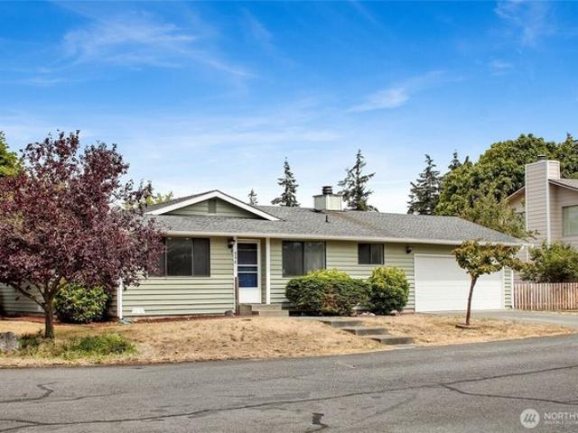 House for sale in Oak Harbor, Washington