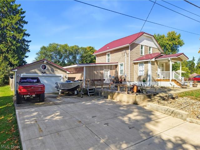 House for sale in Nankin, Ashland