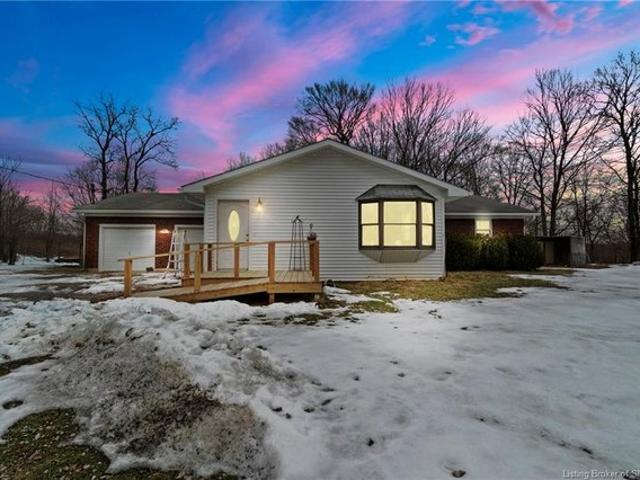 House for sale in Pekin, Indiana