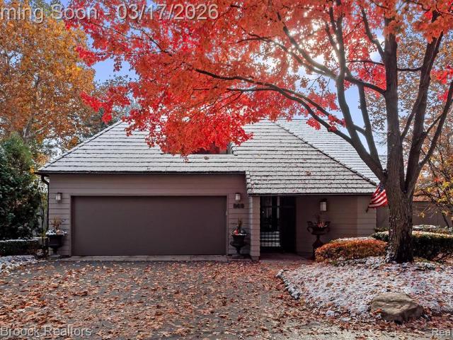 Condo for sale in Bloomfield Hills, Michigan