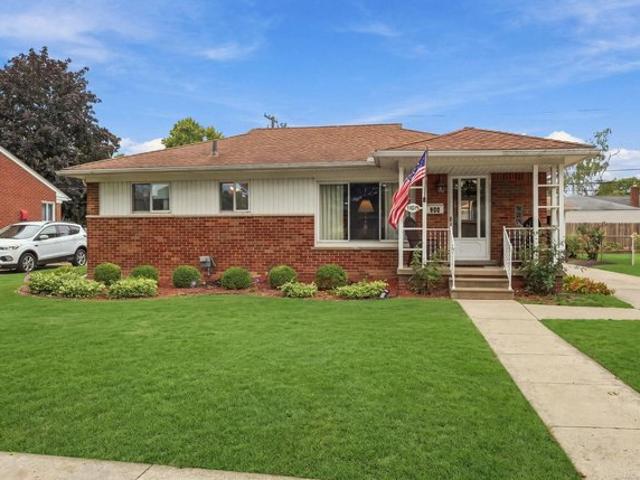 House for sale in Mount Clemens, Michigan