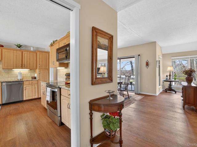 Condo for sale in Amawalk, New York