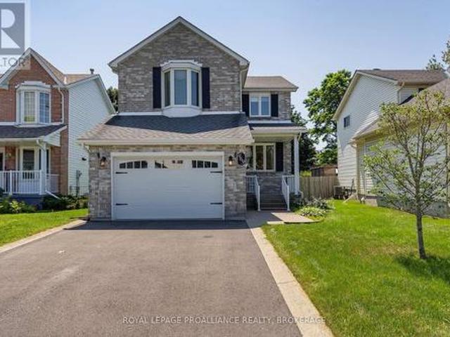 House for sale in Ontario
