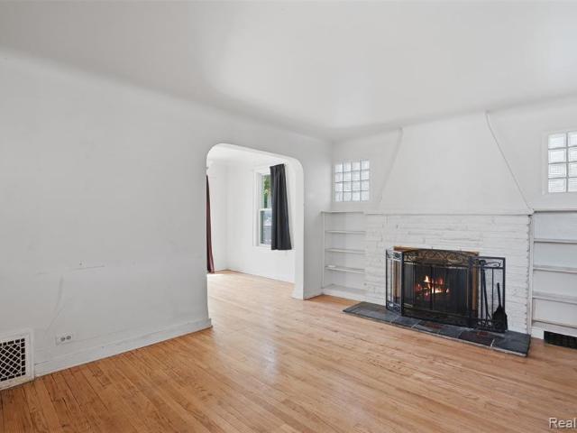 House for sale in Waterford, Michigan