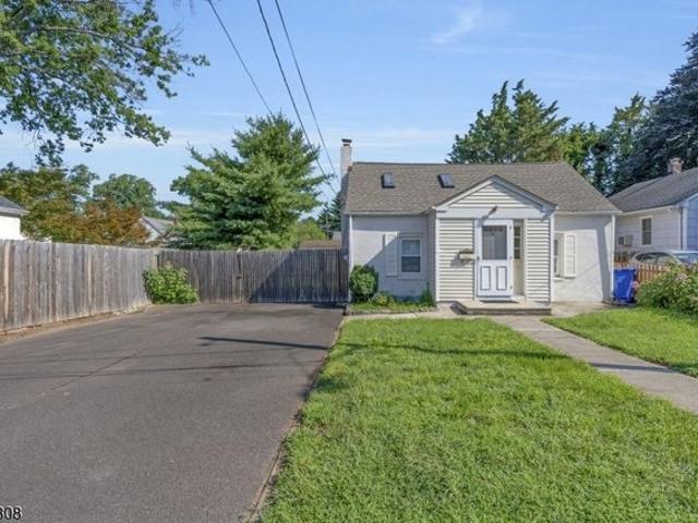 House for sale in Middlesex, New Jersey