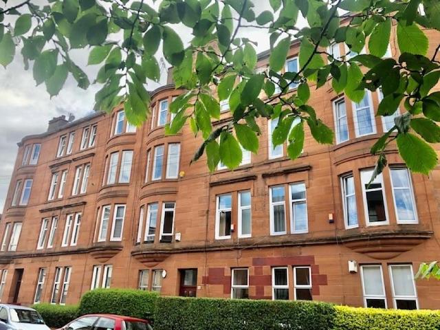 Apartment for rent in Shawmoss, Shawlands