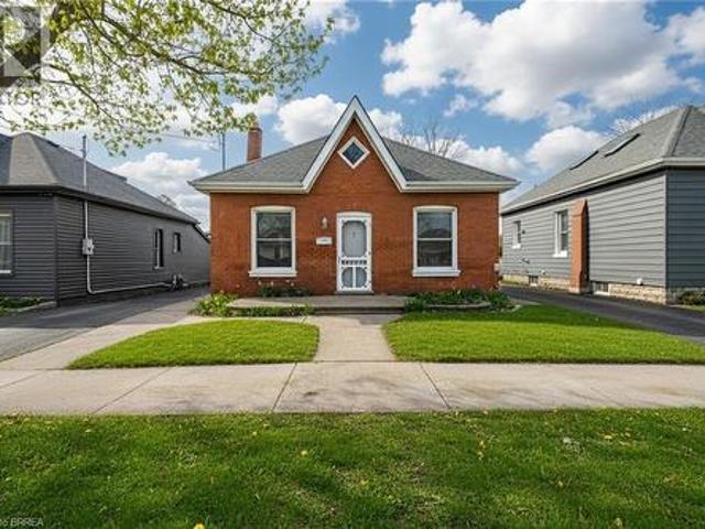 House for sale in Brant, Ontario