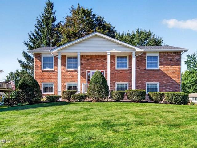 House for sale in Colonie, New York