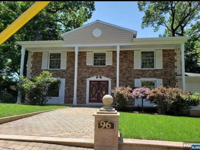 House for rent in Paramus