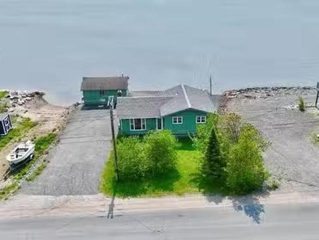 House for sale in Glovertown, Newfoundland And Labrador