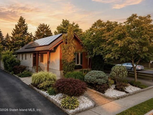 House for sale in Staten Island, New York