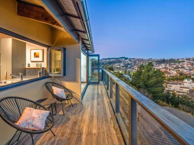 House for sale in Otakou
