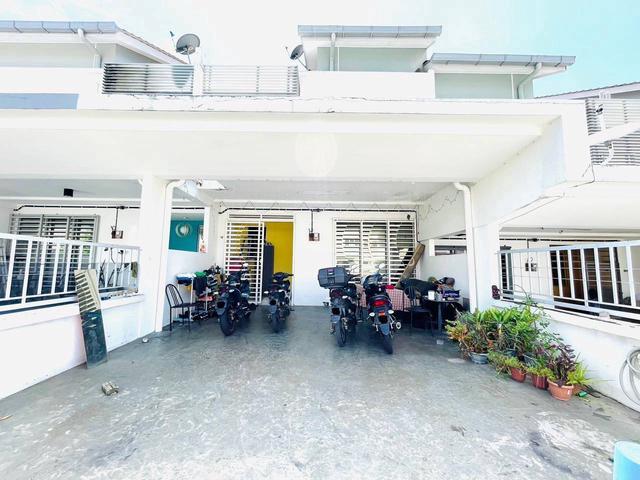 Terraced House for sale in Tanjong Sepat, Selangor