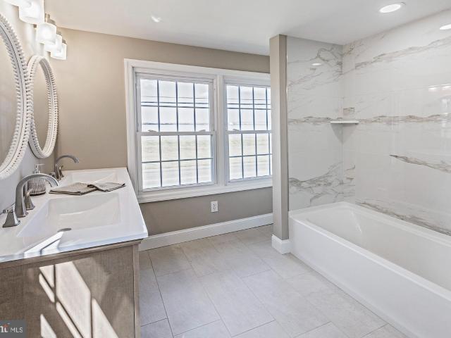 House for sale in Deepwater, New Jersey
