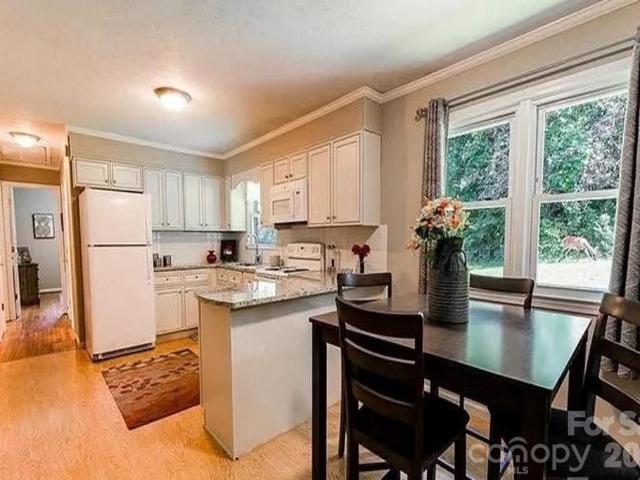 House for sale in Horse Shoe, North Carolina