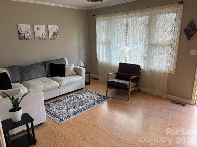 House for sale in Horse Shoe, North Carolina