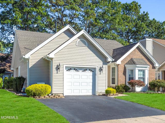 House for sale in Bayville, New Jersey