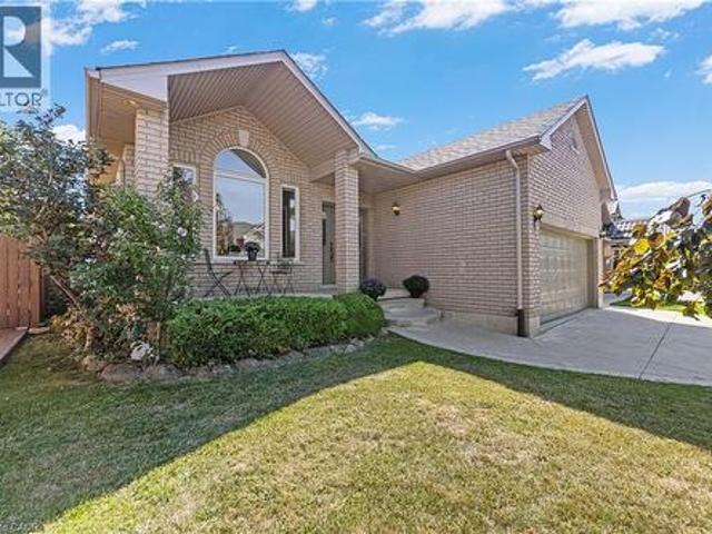 House for sale in Ancaster, Ontario
