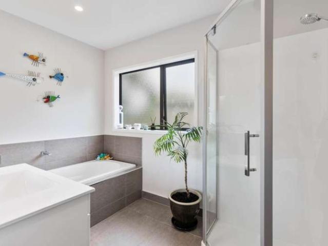 House for sale in Waimauku