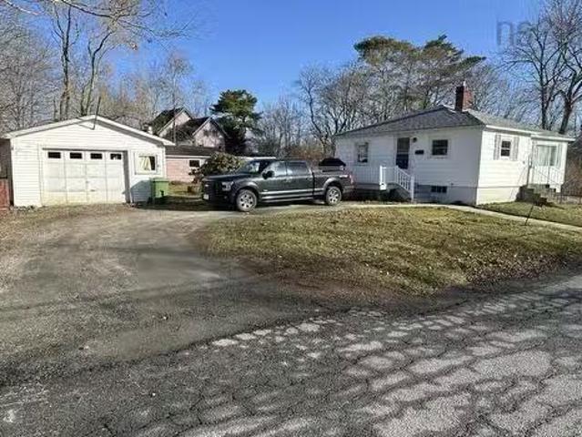 House for sale in Mahone Bay, Nova Scotia