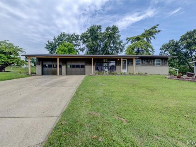 House for sale in Saint Charles, Missouri