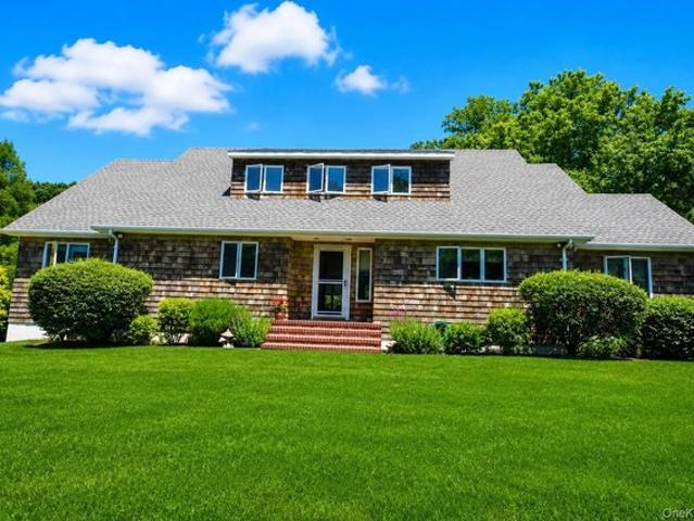 House for sale in Jamesport, New York