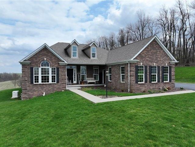 House for sale in Burgettstown, Pennsylvania