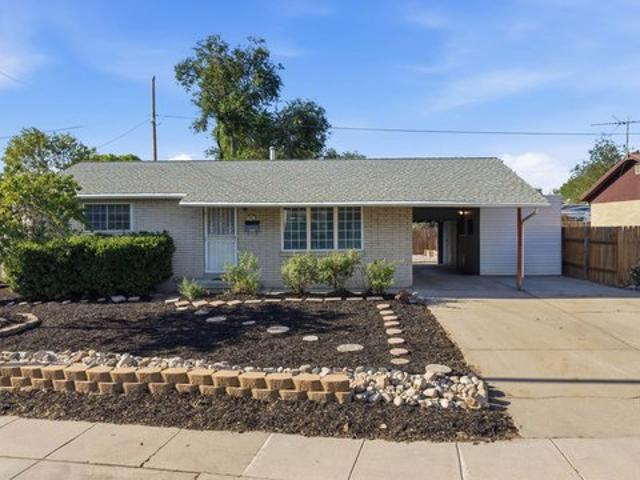 House for sale in Sandy, Utah