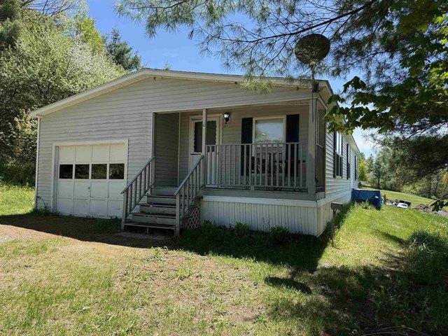 House for sale in Lower Waterford, Vermont