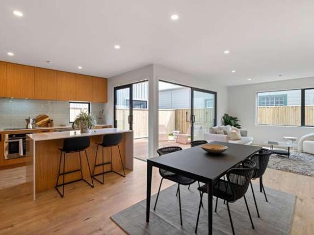 Townhouse for sale in Matata, Wellington