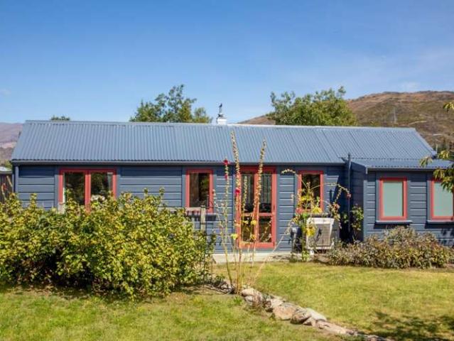 House for sale in Otakou