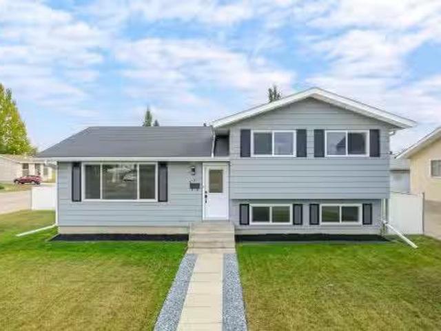House for sale in Morinville, Alberta