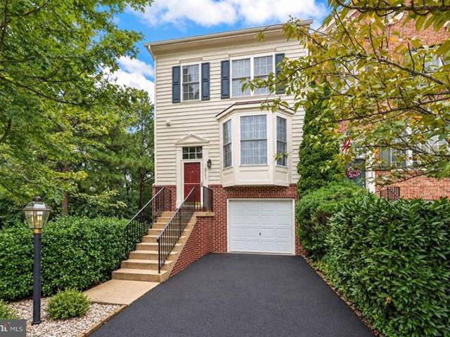 Townhouse for sale in Manassas, Virginia
