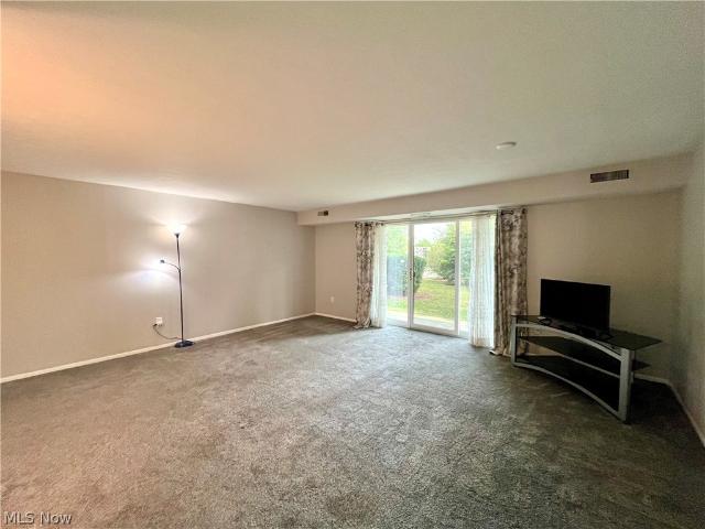 Condo for sale in Hinckley, Ohio