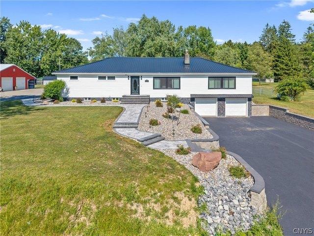 House for sale in Cicero, New York