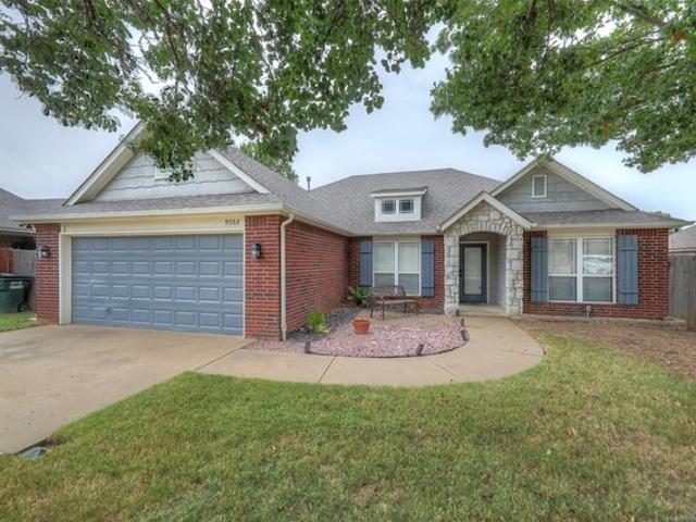 House for sale in Owasso, Tulsa County