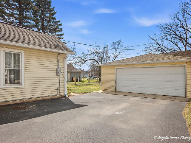 Property for sale in Mchenry, Illinois