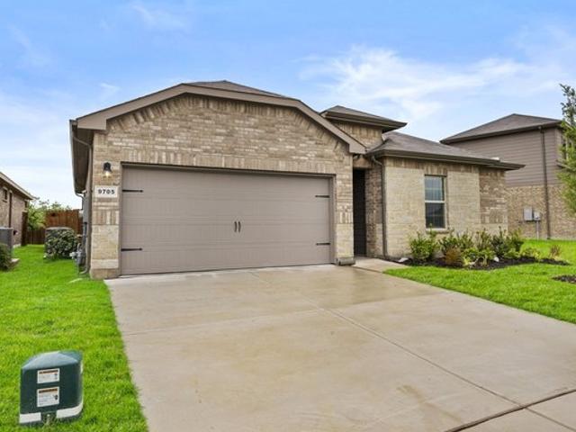 House for sale in Crowley, Tarrant County