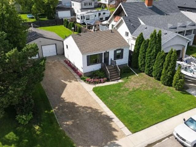 House for sale in Wedgewood, Alberta