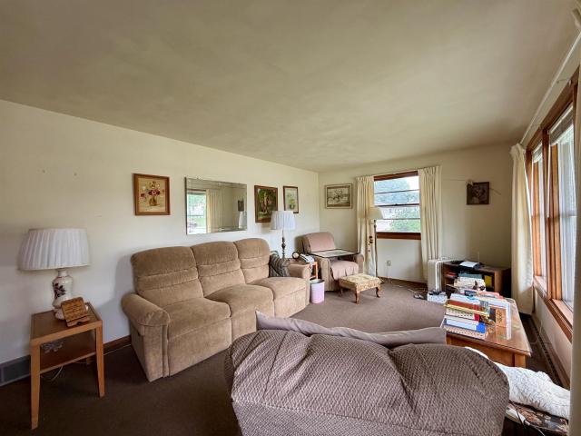 House for sale in Neenah, Winnebago County