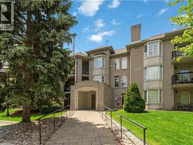 Condo for sale in Ancaster, Ontario