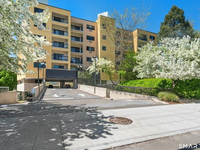 Condo for sale in Cos Cob, Connecticut