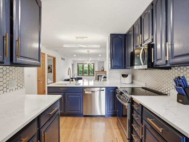 Condo for sale in Oconomowoc, Wisconsin