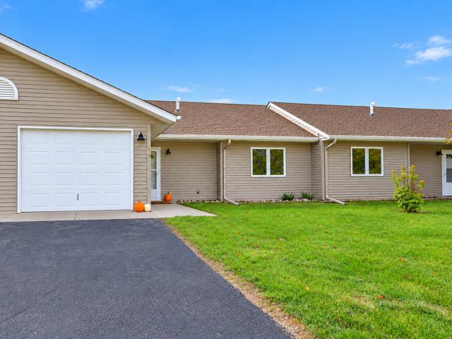 Townhouse for sale in Villard, Pope County