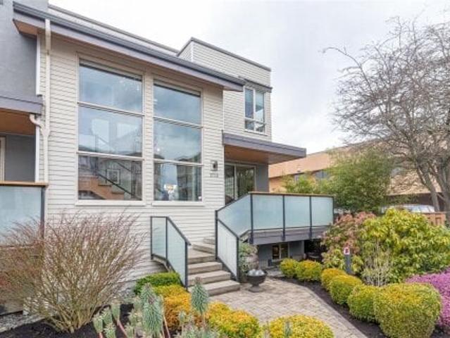 Townhouse for sale in Sidney, British Columbia