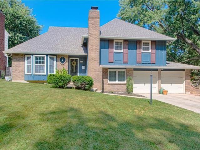 House for sale in Cherokee Hills, Overland Park