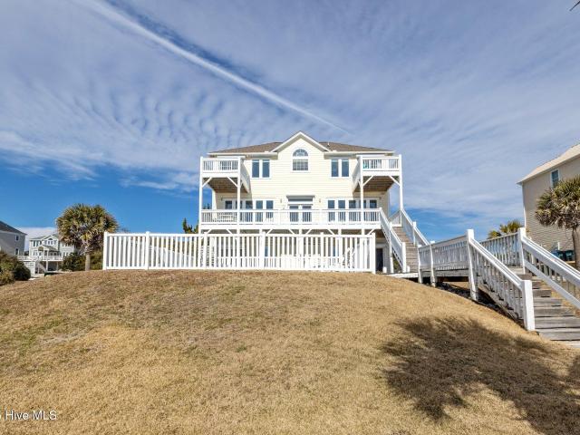 House for sale in Emerald Isle, North Carolina