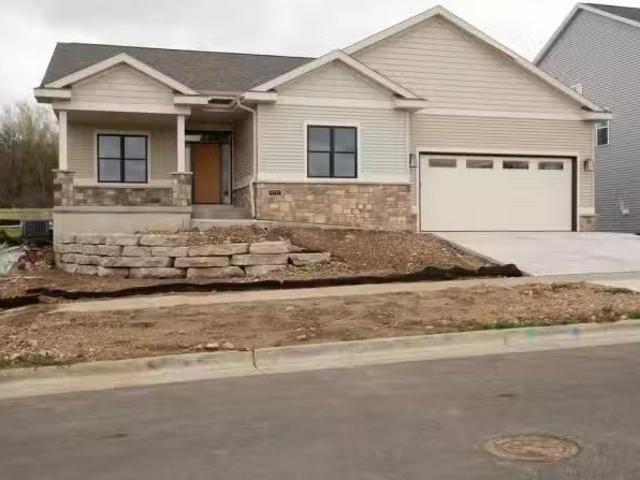 House for sale in Middleton House for sale in Middleton