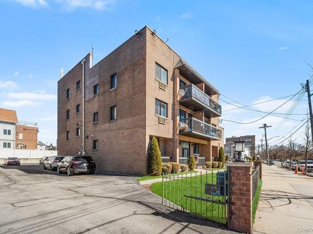 Condo for sale in Queens, Arverne