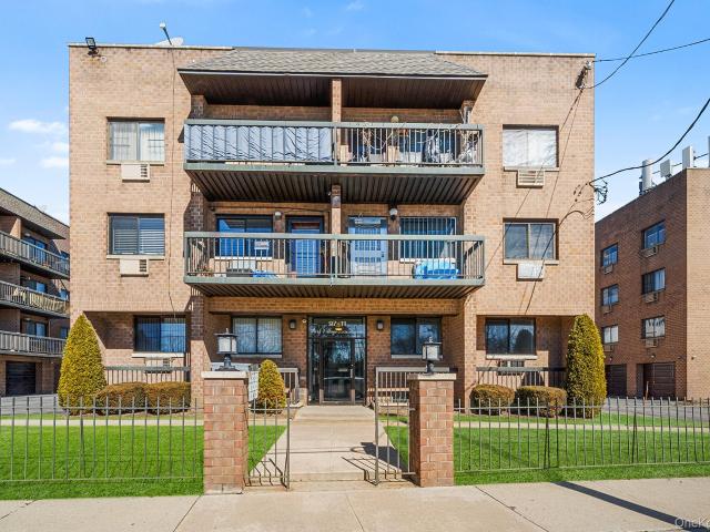 Condo for sale in Queens, Arverne